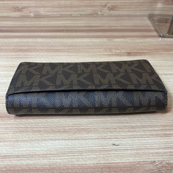 Michael Kors Jet Set Slim Flap Wallet in Brown Monogram PVC - Picture 4 of 9